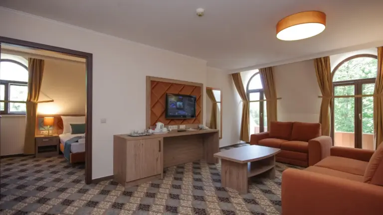 Junior szoba nappalija ülőgarnitúrával